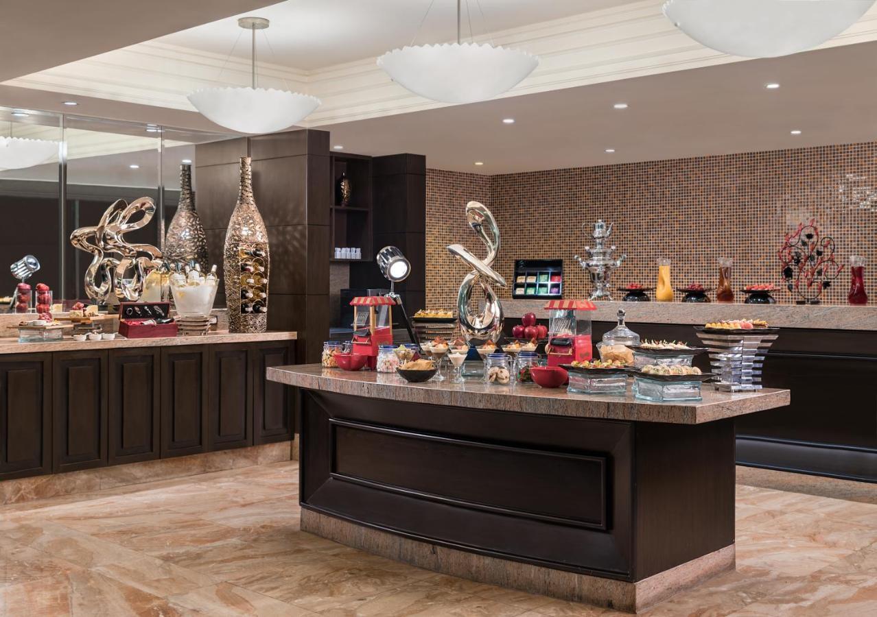 Crimson Hotel Filinvest City, Manila Muntinlupa City Luaran gambar The buffet at Wynn