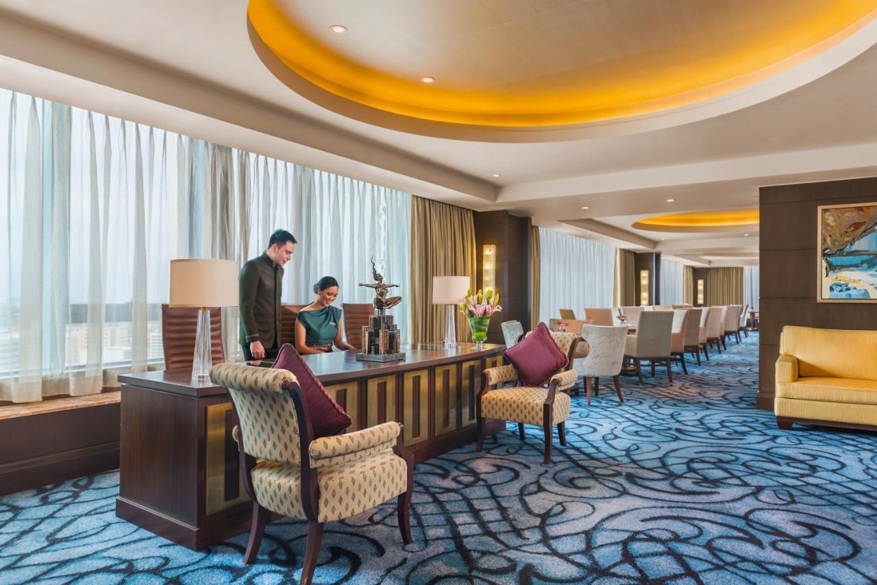 Crimson Hotel Filinvest City, Manila Muntinlupa City Luaran gambar Club Lounge at the hotel