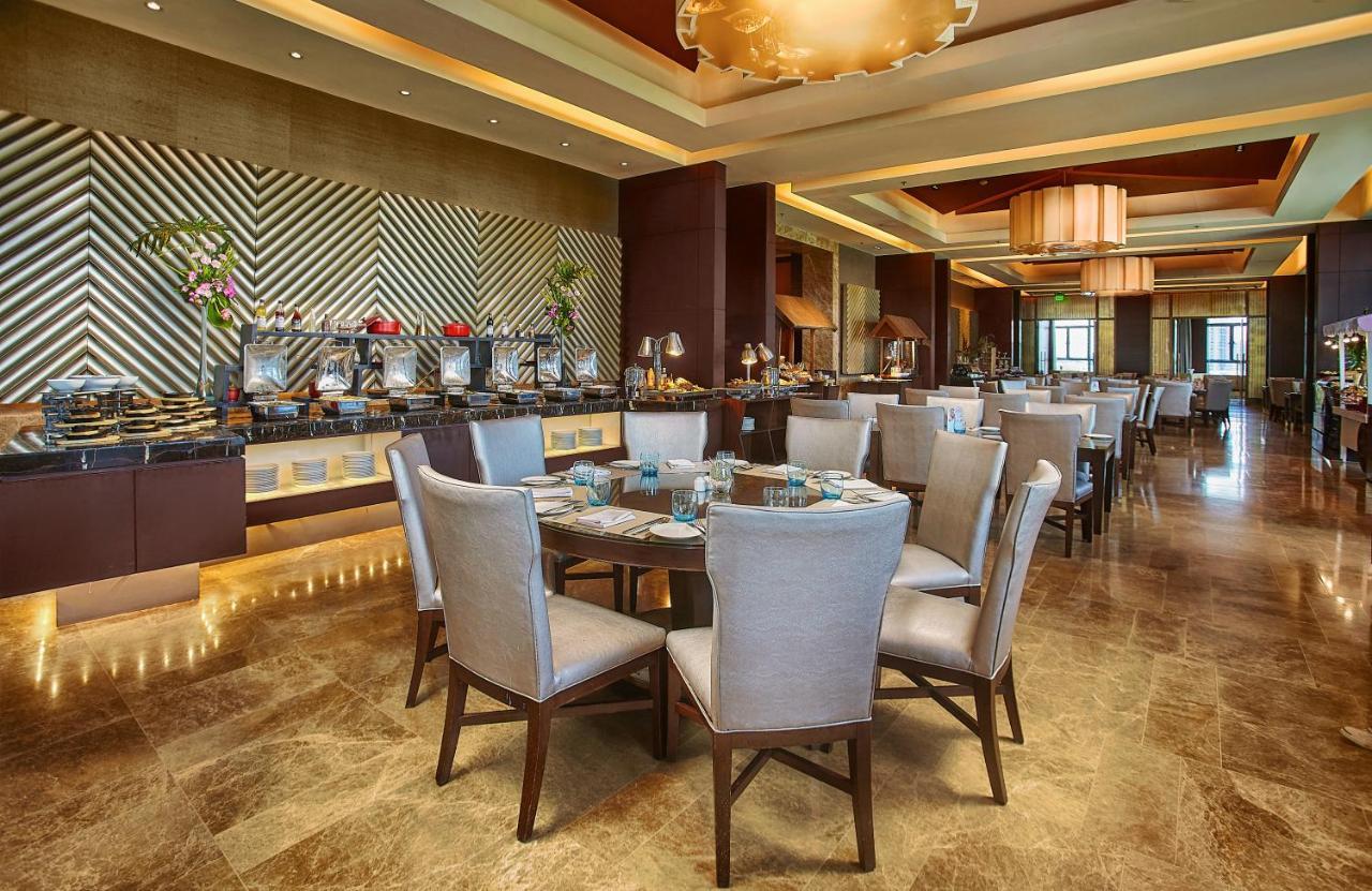 Crimson Hotel Filinvest City, Manila Muntinlupa City Luaran gambar The restaurant